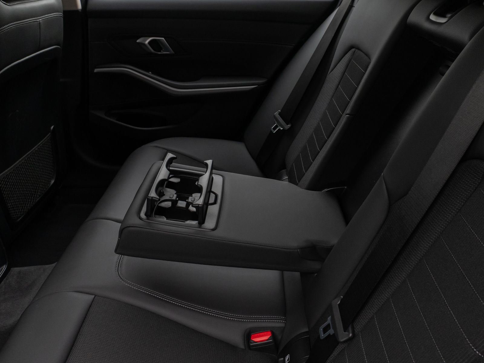 BMW 320d Sport - Samsaru's Car Outlet