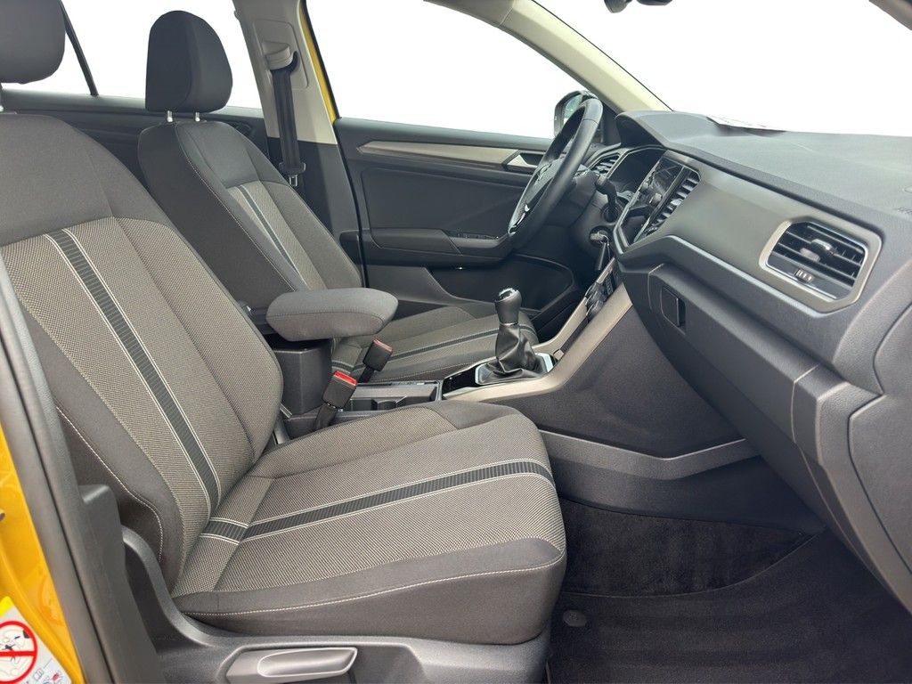 Volkswagen T-Roc 1.5 TSI ACT Style - Samsaru's Car Outlet