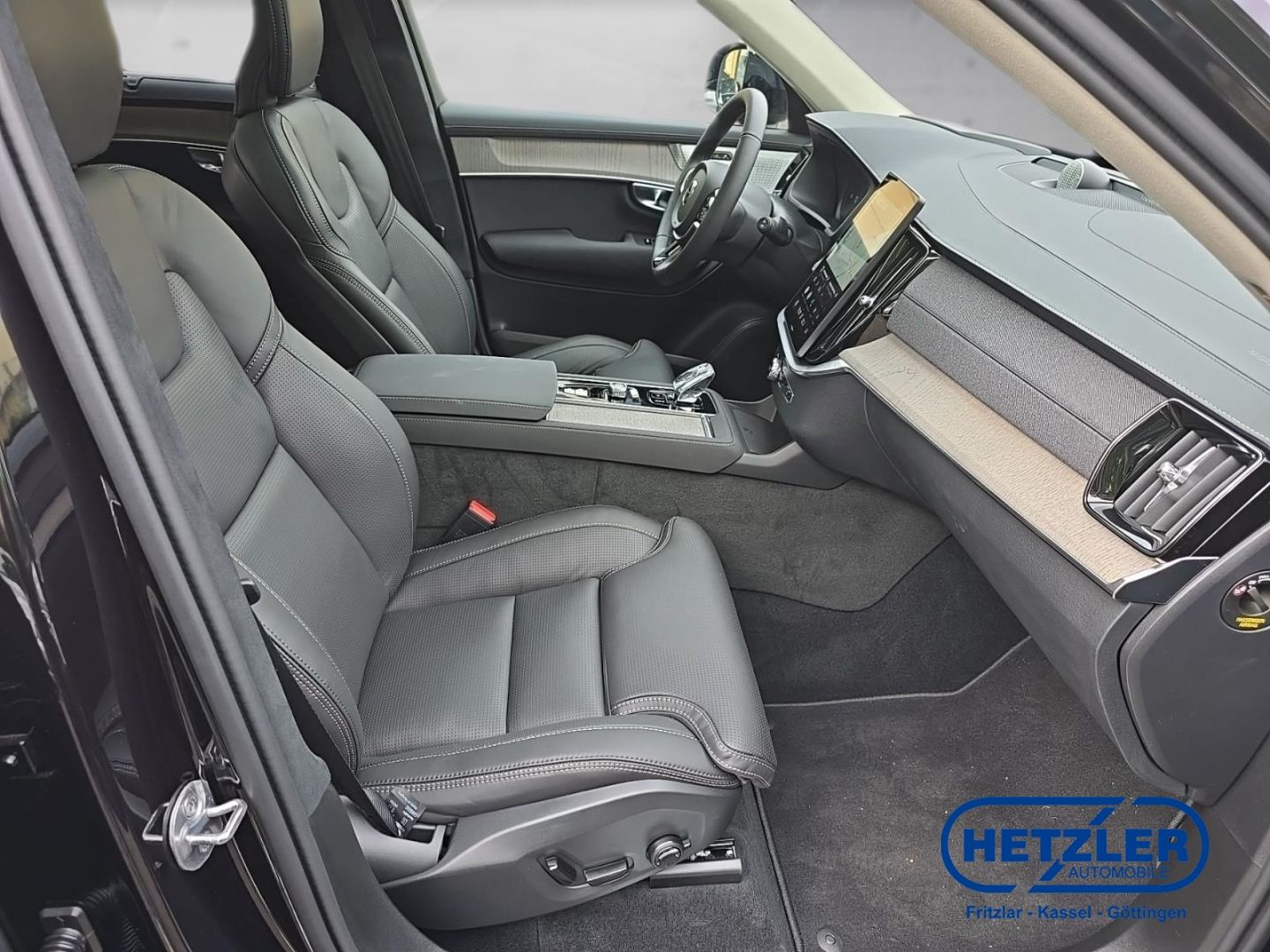 Volvo XC90 Ultra Dark Recharge Plug-In Hybrid AWD T8 T