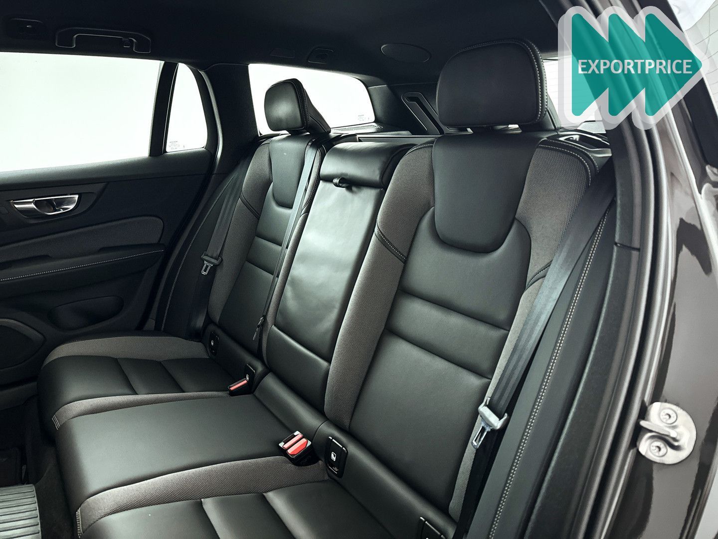 Volvo V60 T6 Plug-in hybrid AWD Plus Dark | 360° kamer