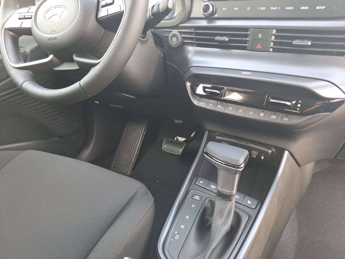 Hyundai i20 1.0 T-GDI Prime Dachl. schwarz Parkassistent