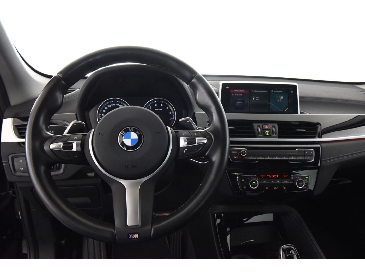 BMW X1 xDrive 20i xLine - Samsaru's Car Outlet
