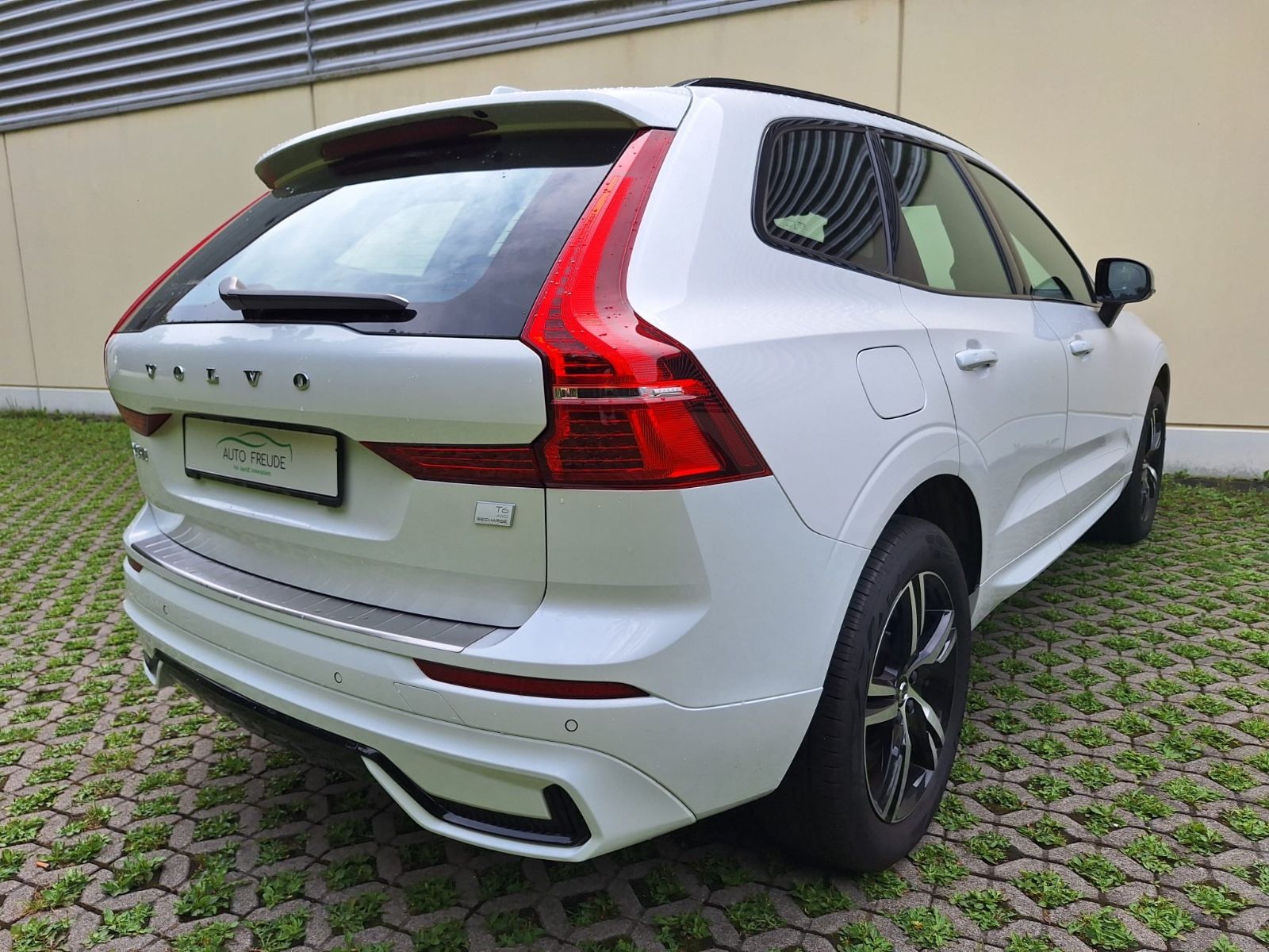 Volvo XC 60 R Design Plug-In Pano. Kamera AHK AWD