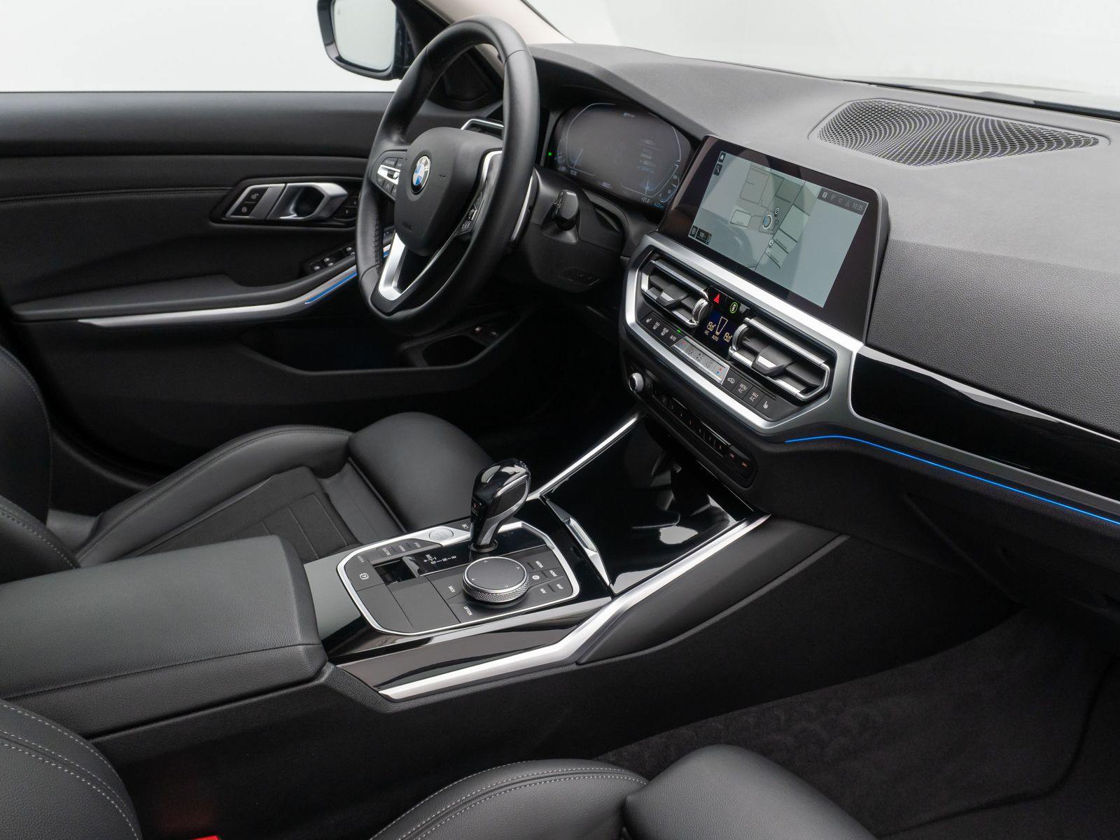 BMW 330e Sport Line - Samsaru's Car Outlet