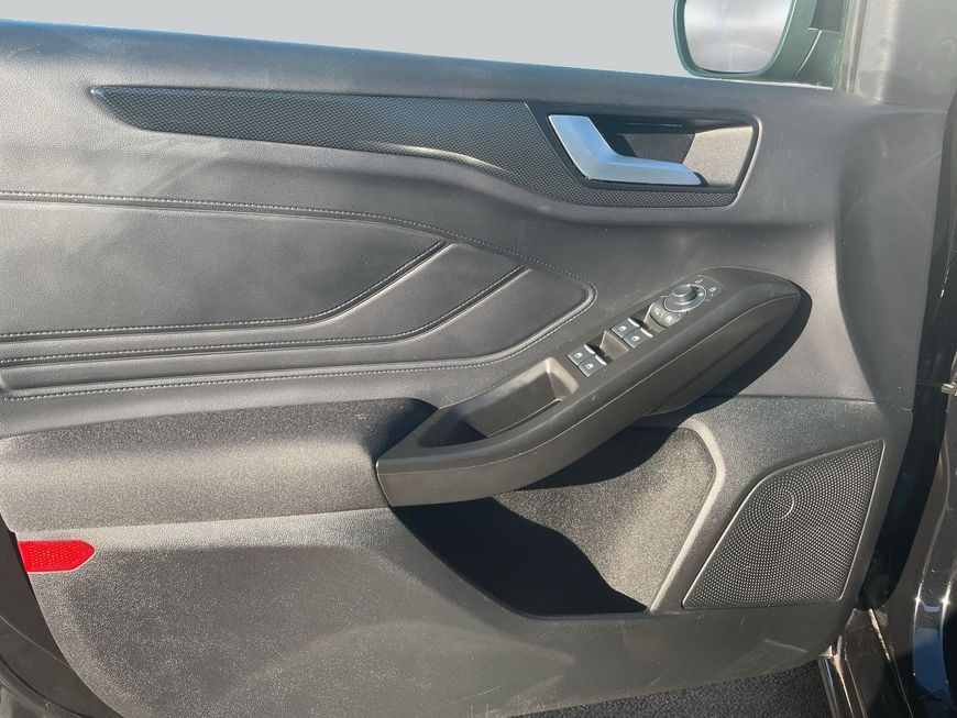 Ford Focus Turnier 1.0 EcoBoost Hybrid Aut. ST-LINE X