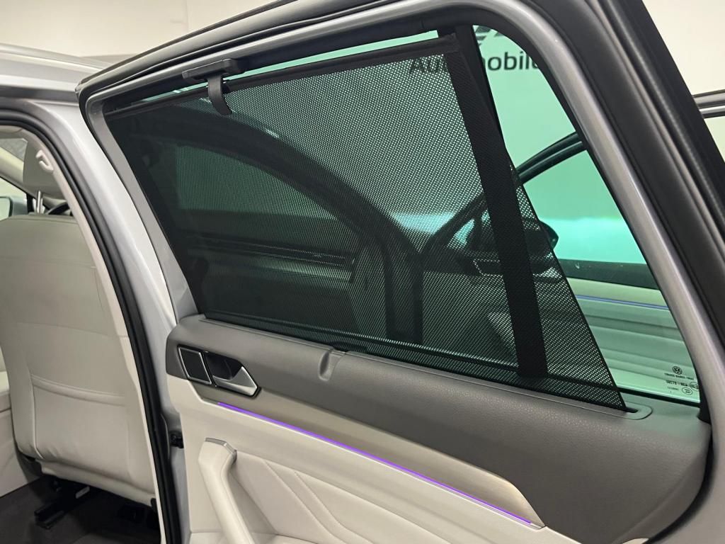 Volkswagen Passat 2.0 TSi R-line DSG - Samsaru's Car Outlet