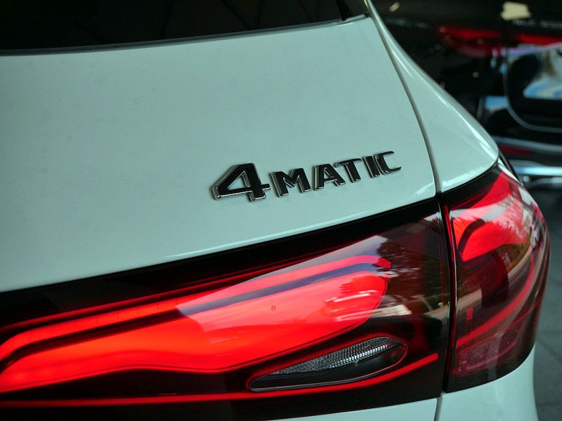 Mercedes-Benz GLC 300 d 4M AMG BURM NIGHT MEMO 360 AHK DISTR