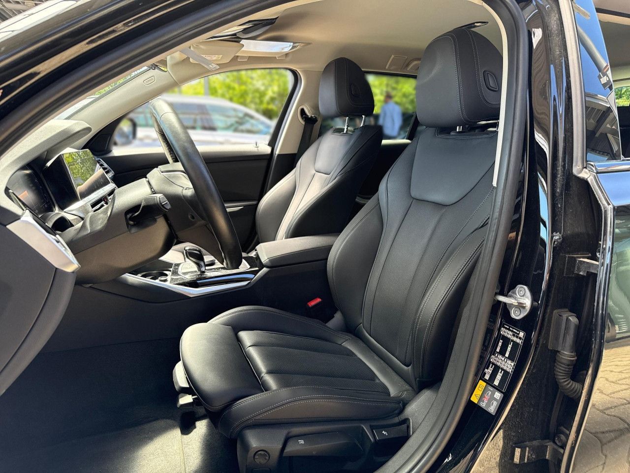 BMW 320e Sport Line - Samsaru's Car Outlet
