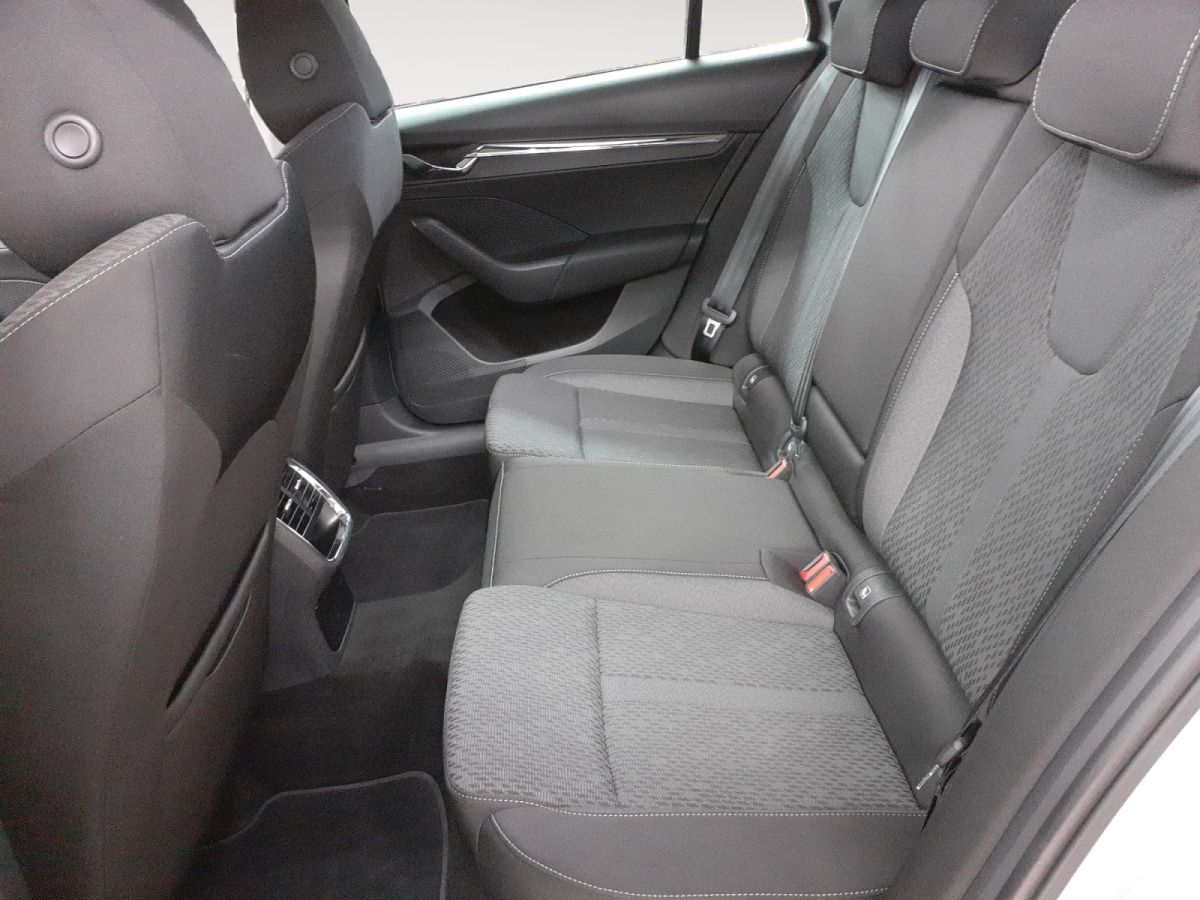 Skoda Octavia Combi 1.5 TSI Style - Samsaru's Car Outlet