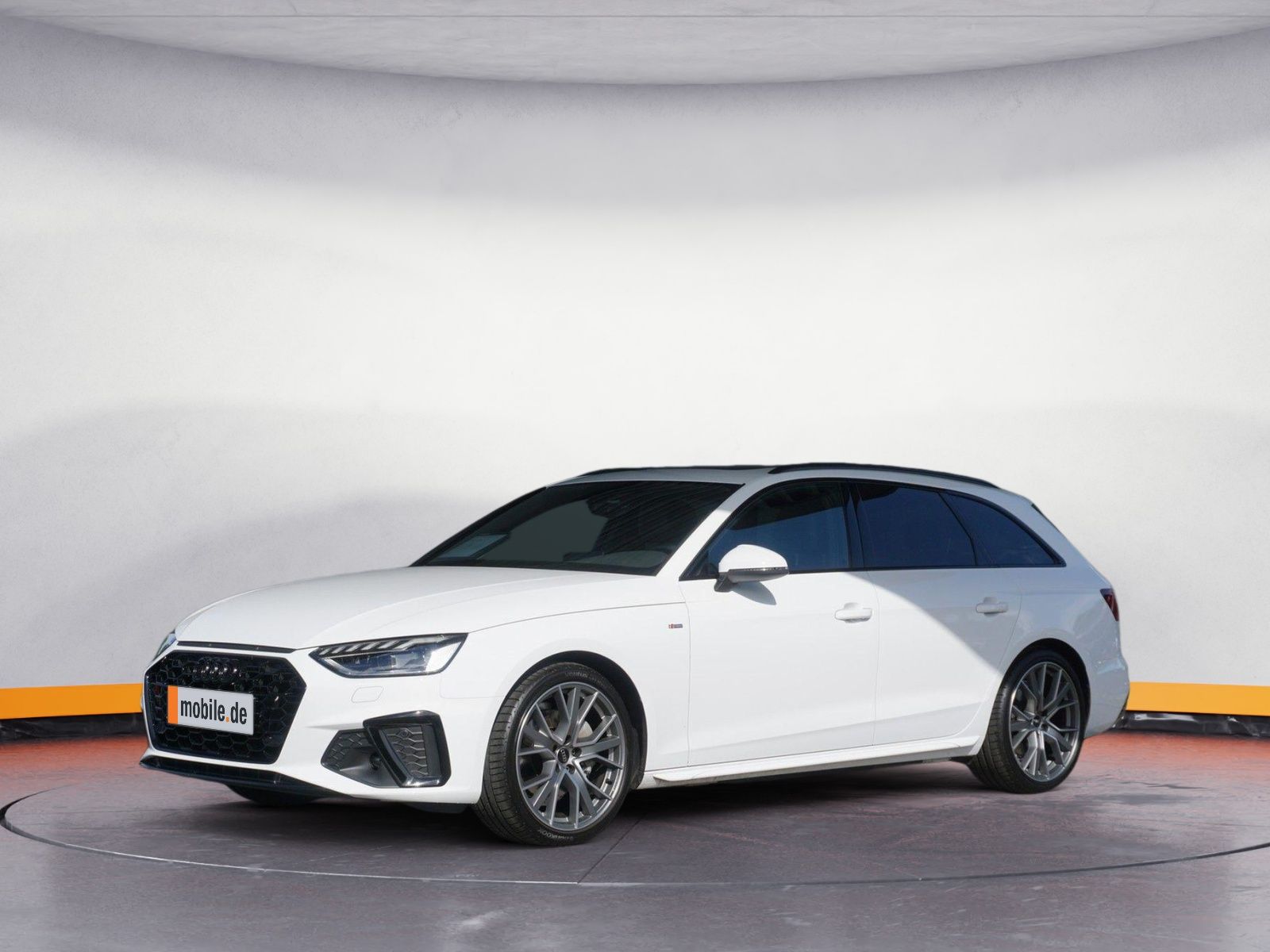 Audi A4 Avant 40 TDi S tronic S line - Samsaru's Car Outlet