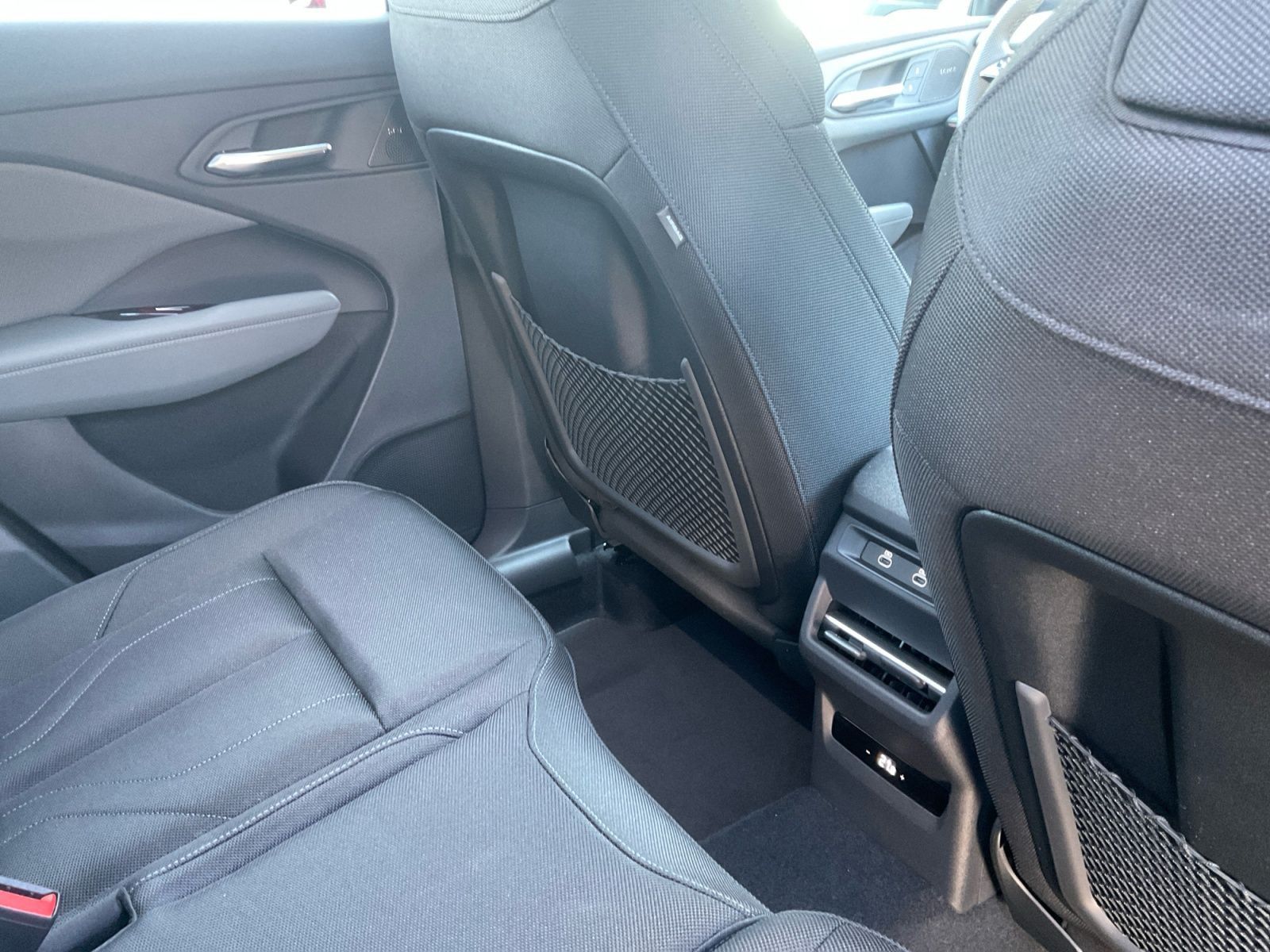 Audi Q3 SUV e-hybrid 2x S line MATRIX AHK HUD SONOS