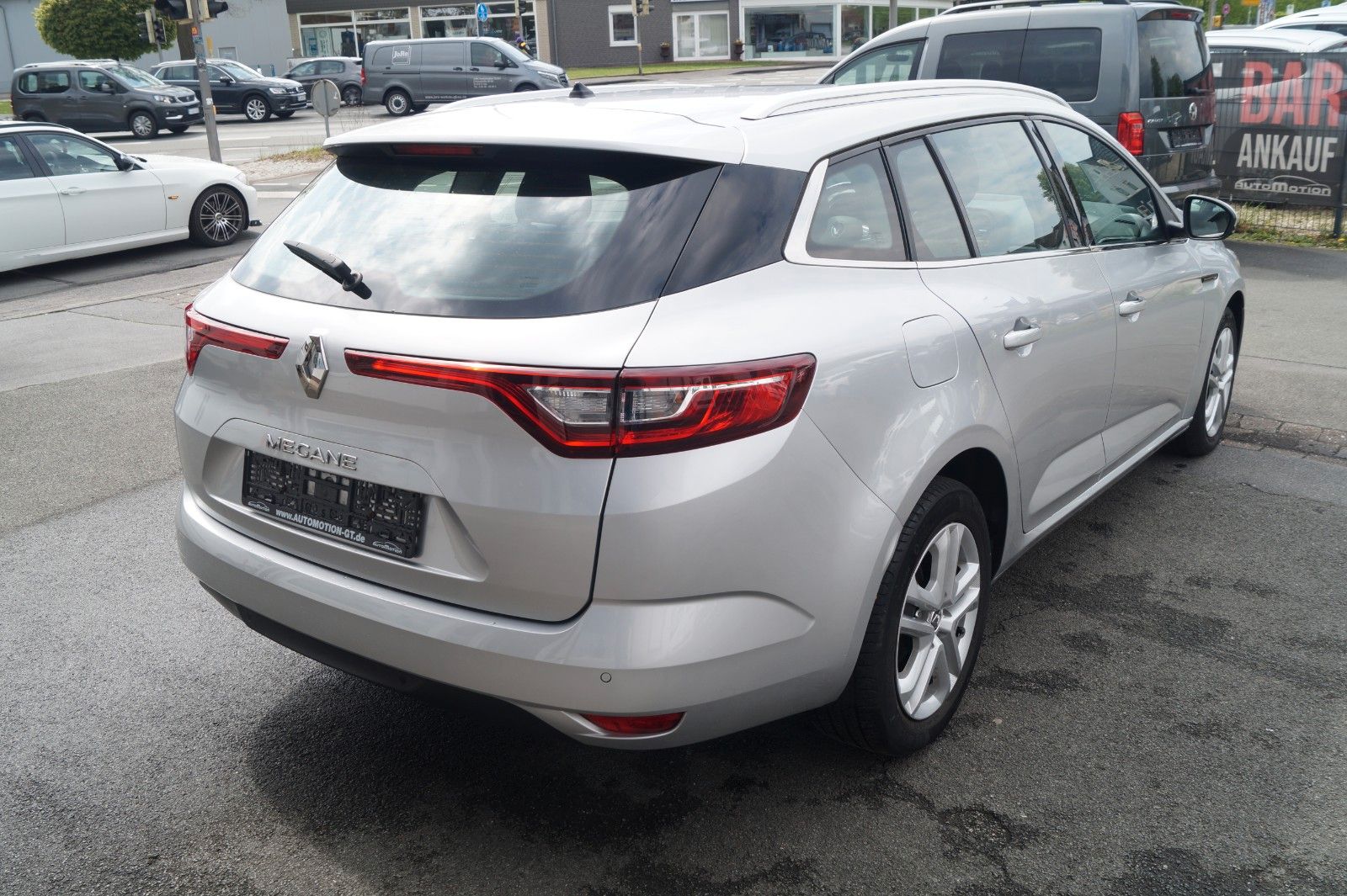 Renault Megane IV Grandtour Business Edition - Samsaru's Car Outlet