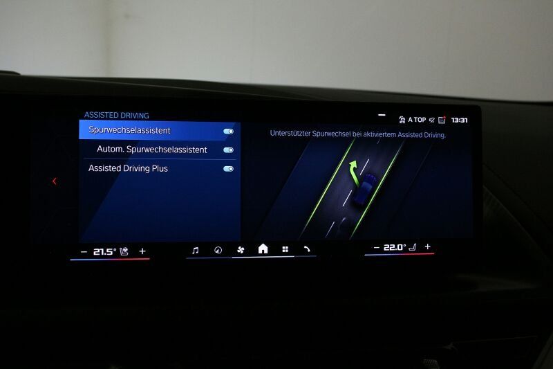 BMW XM 50e NP 152539.- AHK Massage ACC Park+ B&W HuD