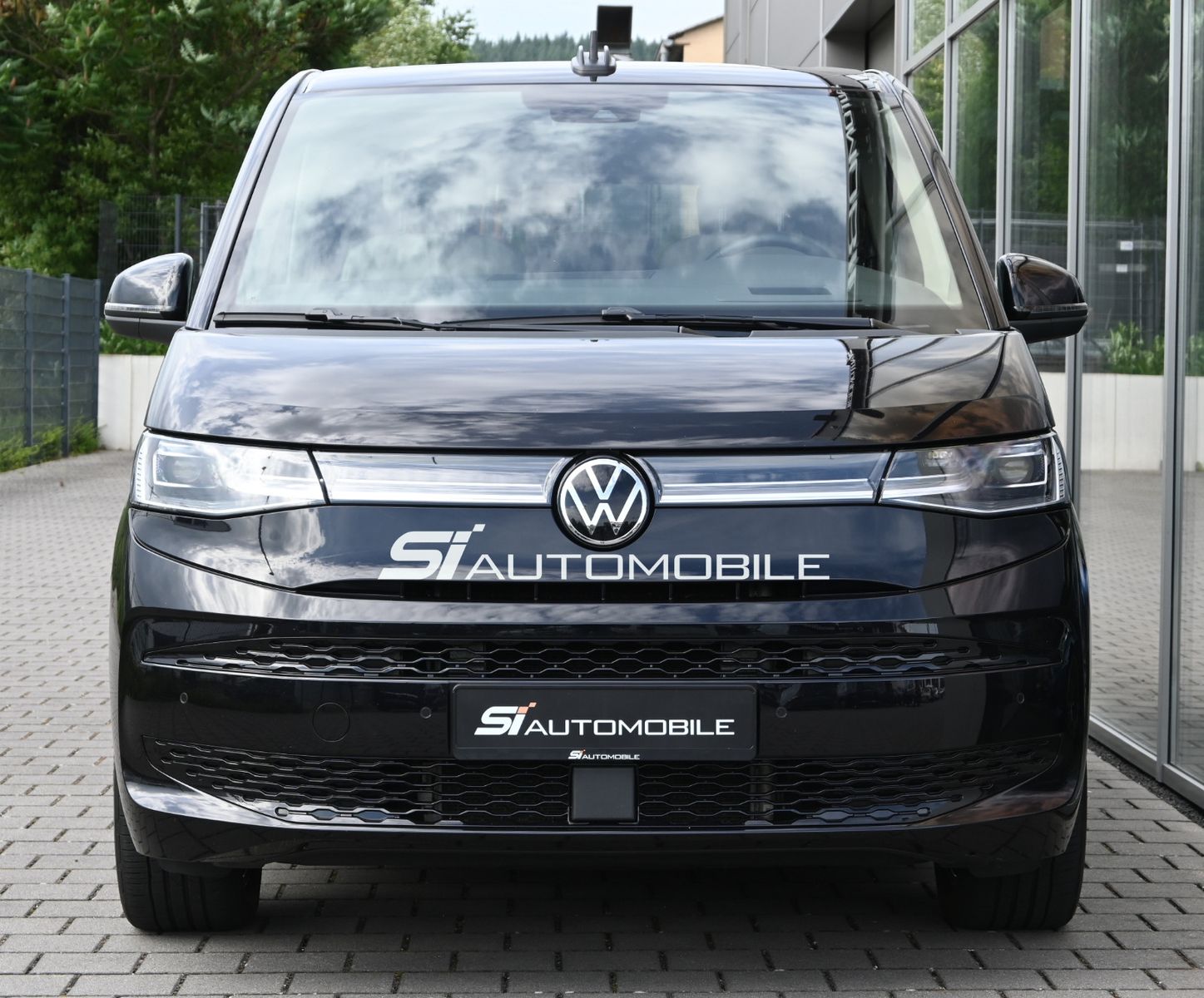 Volkswagen T7 Multivan 2.0 TDI DSG Style - Samsaru's Car Outlet