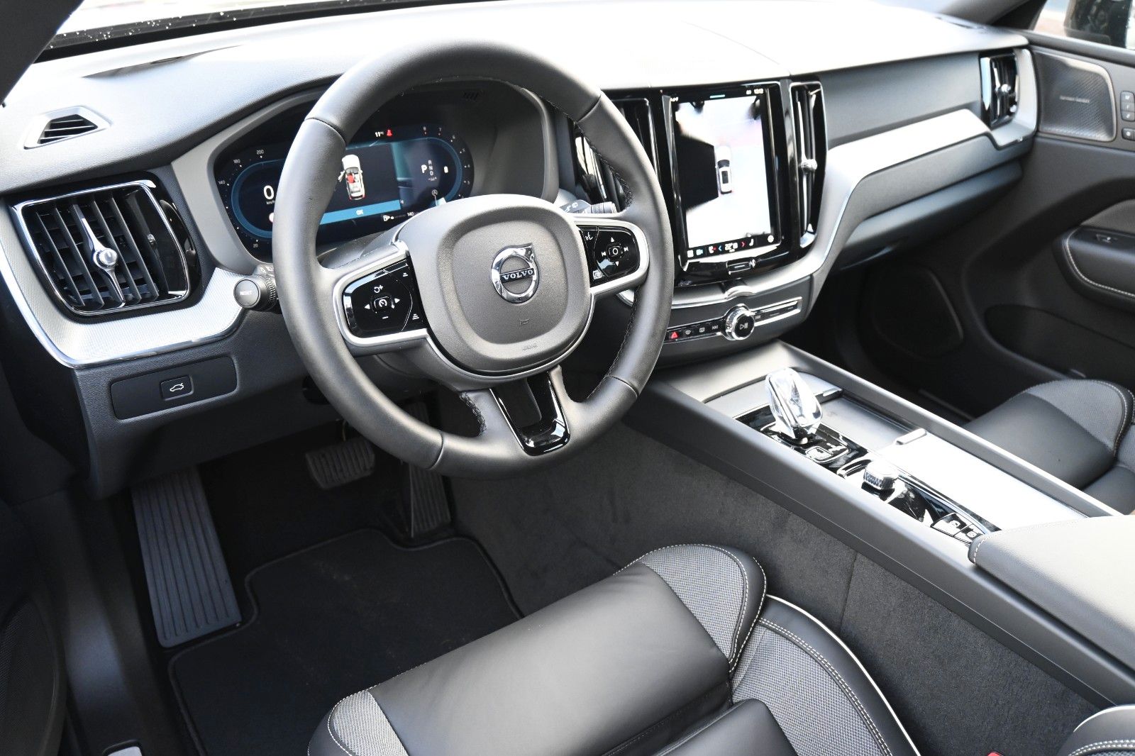 Volvo XC60 B5 AWD Plus Dark*H&K*FSHZG*360°*ACC*AHK