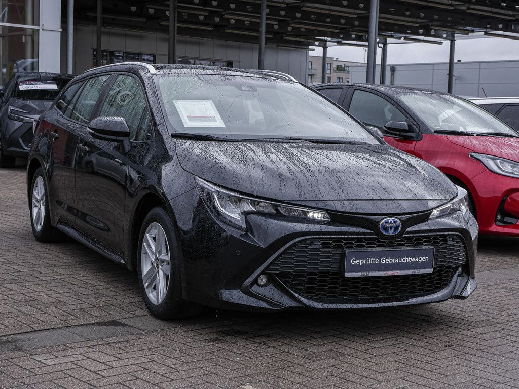 Toyota Corolla Touring Sports 2.0 Hybrid Business - Samsaru's Car Outlet