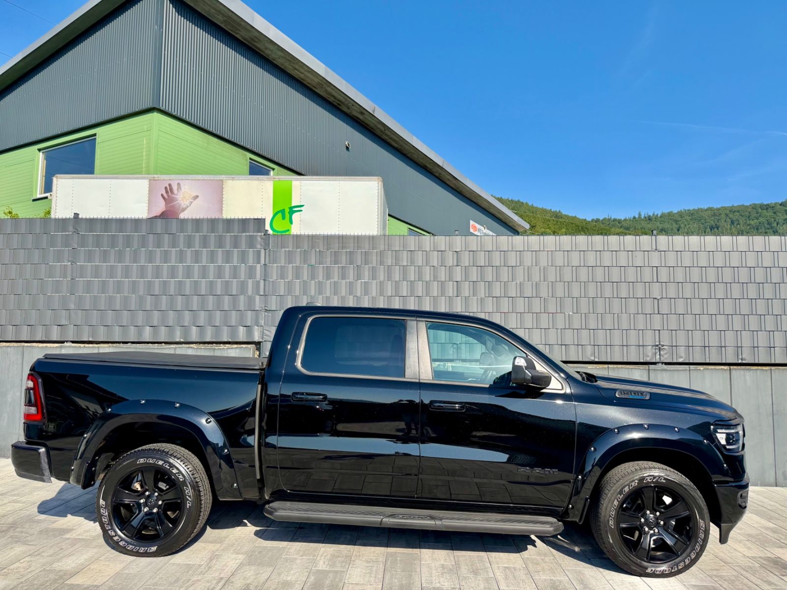 Dodge RAM 5,7 V8 HEMI-WIDEBODY-SPORT/EDITION-CREW CAB
