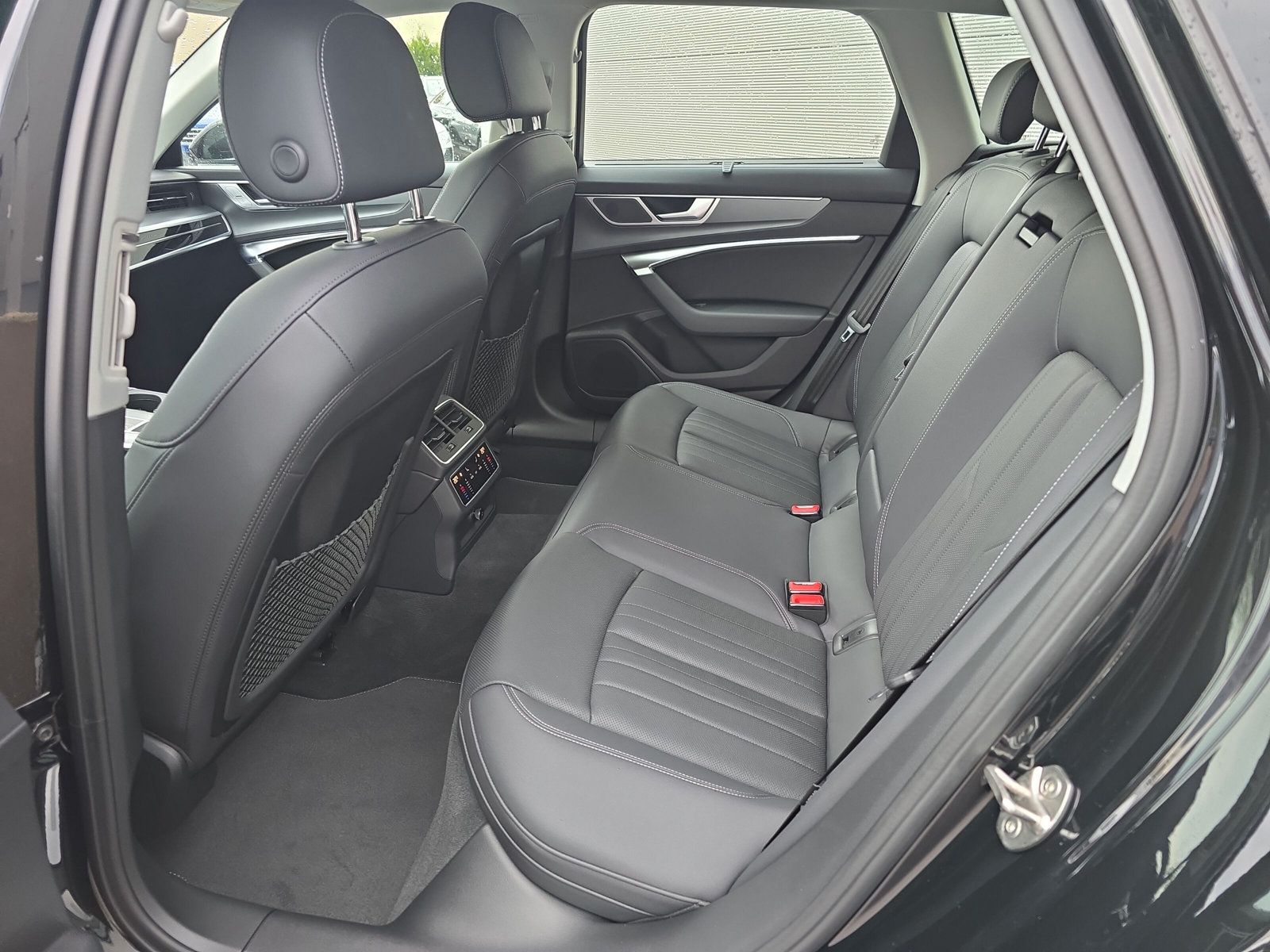 Audi A6 Avant 40 TDI qu - Samsaru's Car Outlet