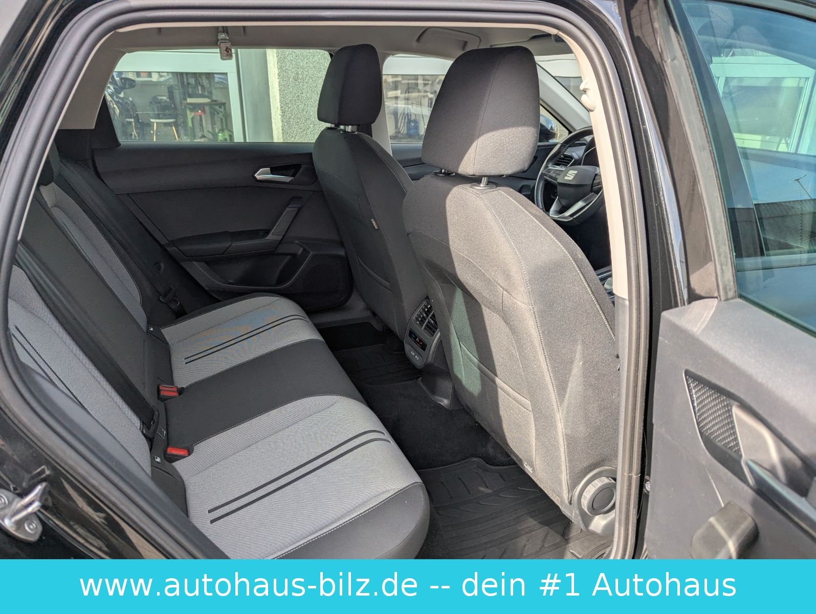 Seat Leon Sportstourer Style*AHK*LED*Kamera*Winterpak