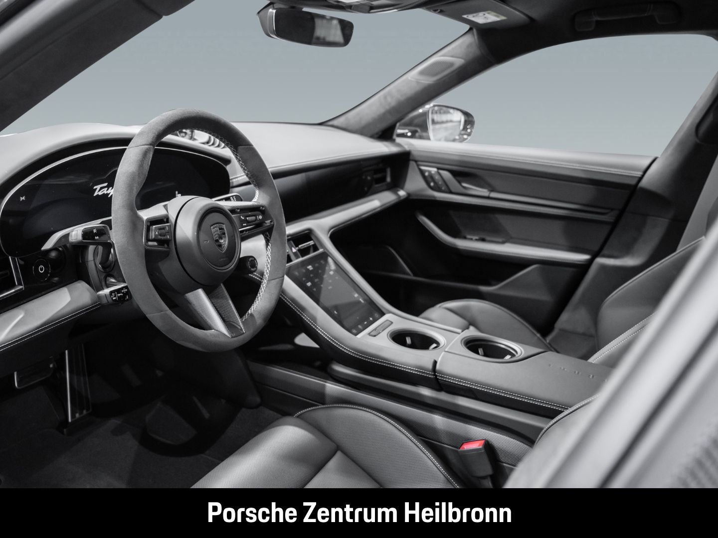 Porsche Taycan Turbo S Burmester Surround-View Head-Up