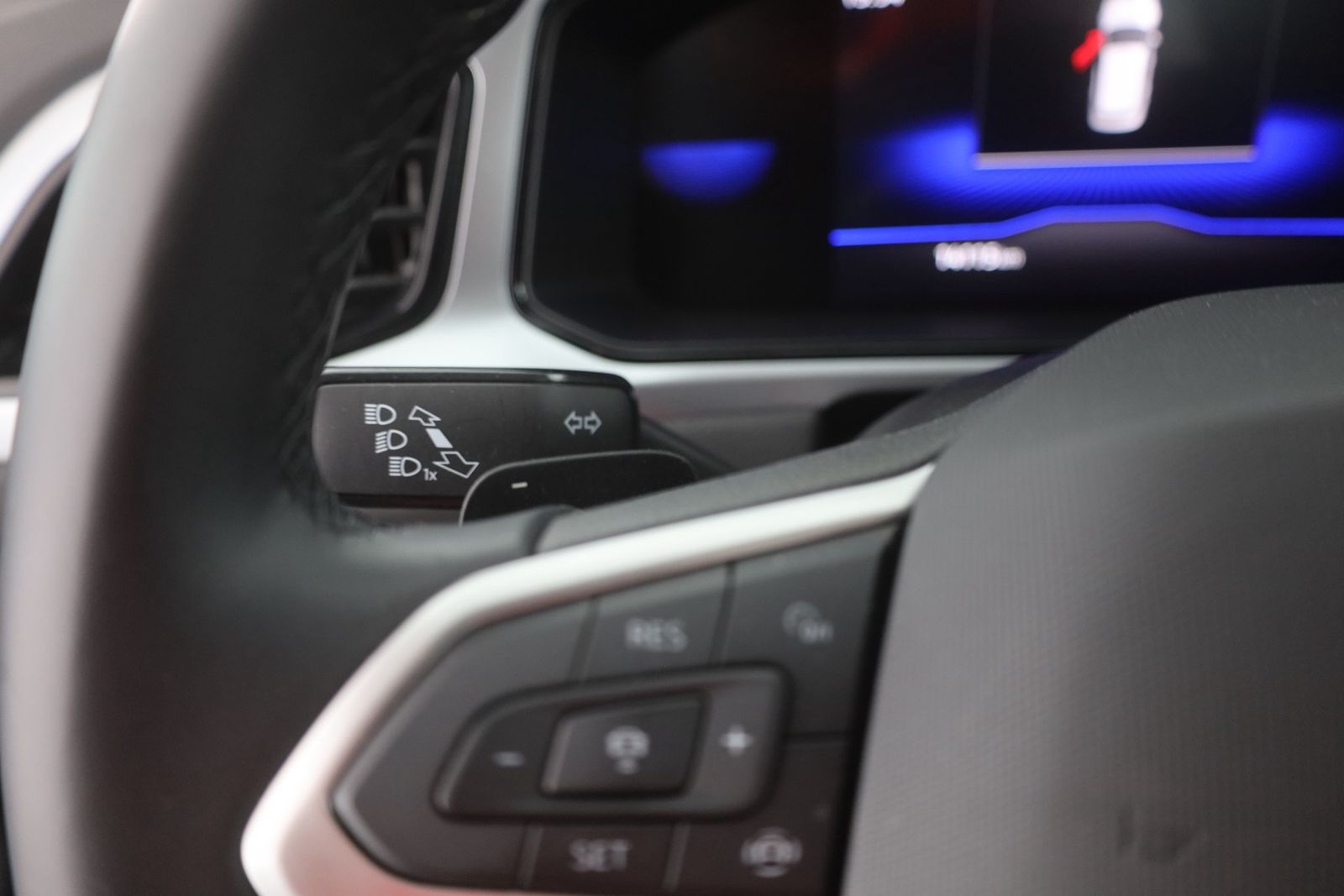 Volkswagen T-Roc 1.5 TSI DSG - Samsaru's Car Outlet