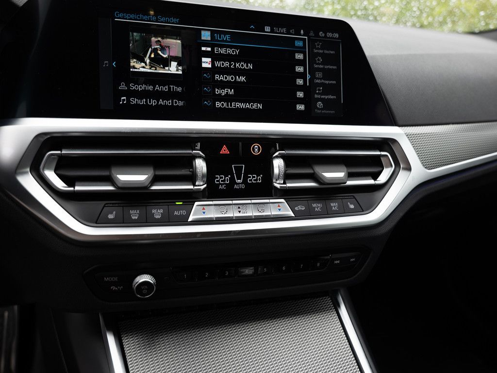 BMW 320e Touring M-Sportpaket - Samsaru's Car Outlet