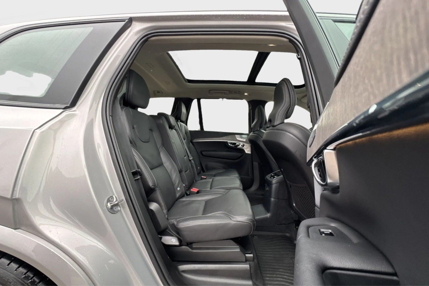 Volvo XC90 T8 AWD 456hp Plug-In ULT-Dark Recharge *VAT