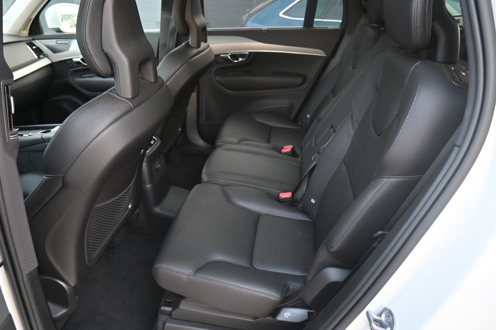 Volvo XC90 Inscription PHEV AWD - Samsaru's Car Outlet
