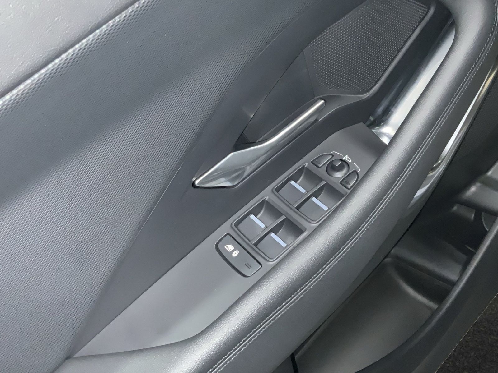 Jaguar E-PACE D200 AWD SHZ SpurH SpurW LM 2xKlima
