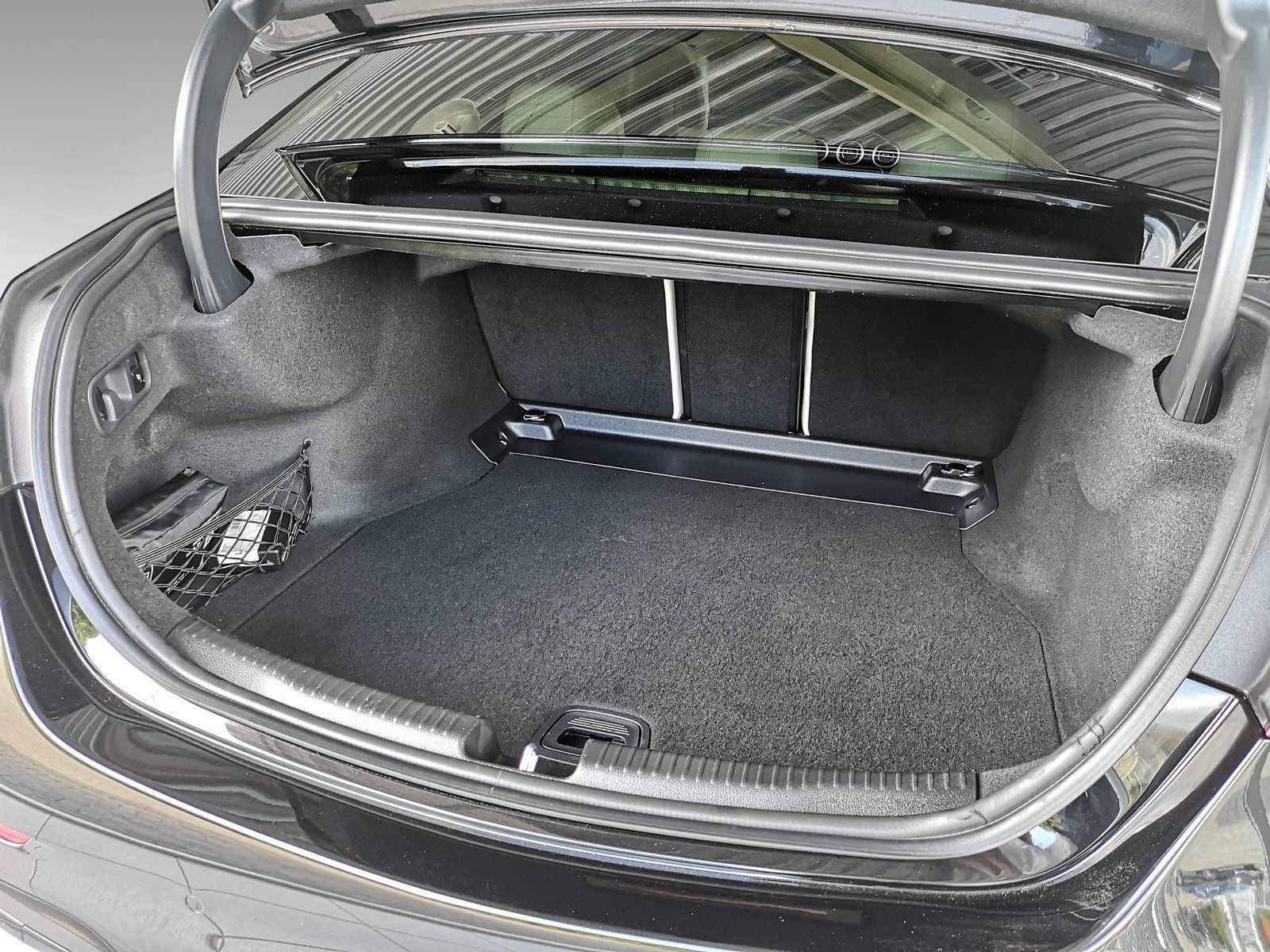 Mercedes-Benz C 200 d AMG - Samsaru's Car Outlet