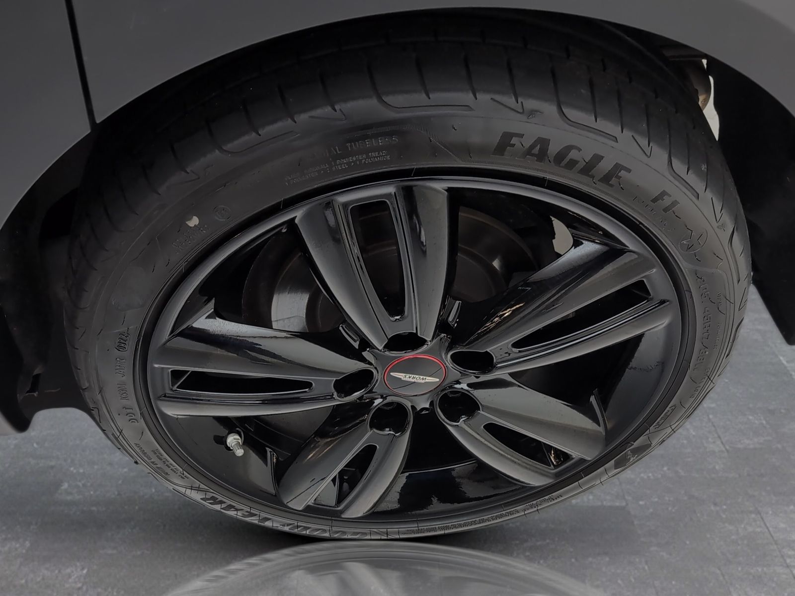 MINI Cooper S - Samsaru's Car Outlet
