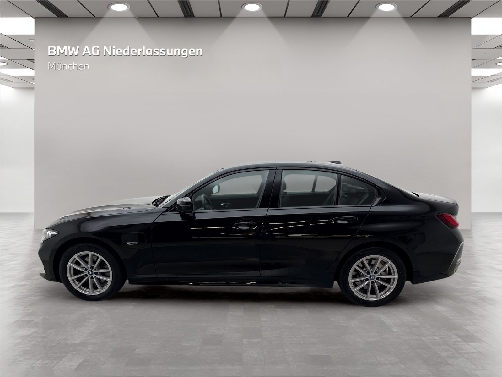 BMW 330e xDrive Limousine HiFi DAB LED Lenkradhz.