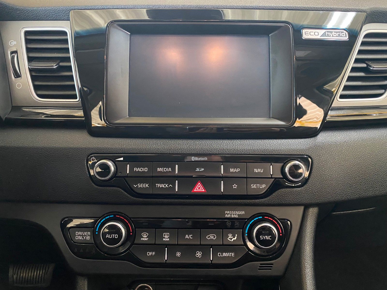 Kia Niro Vision - Samsaru's Car Outlet