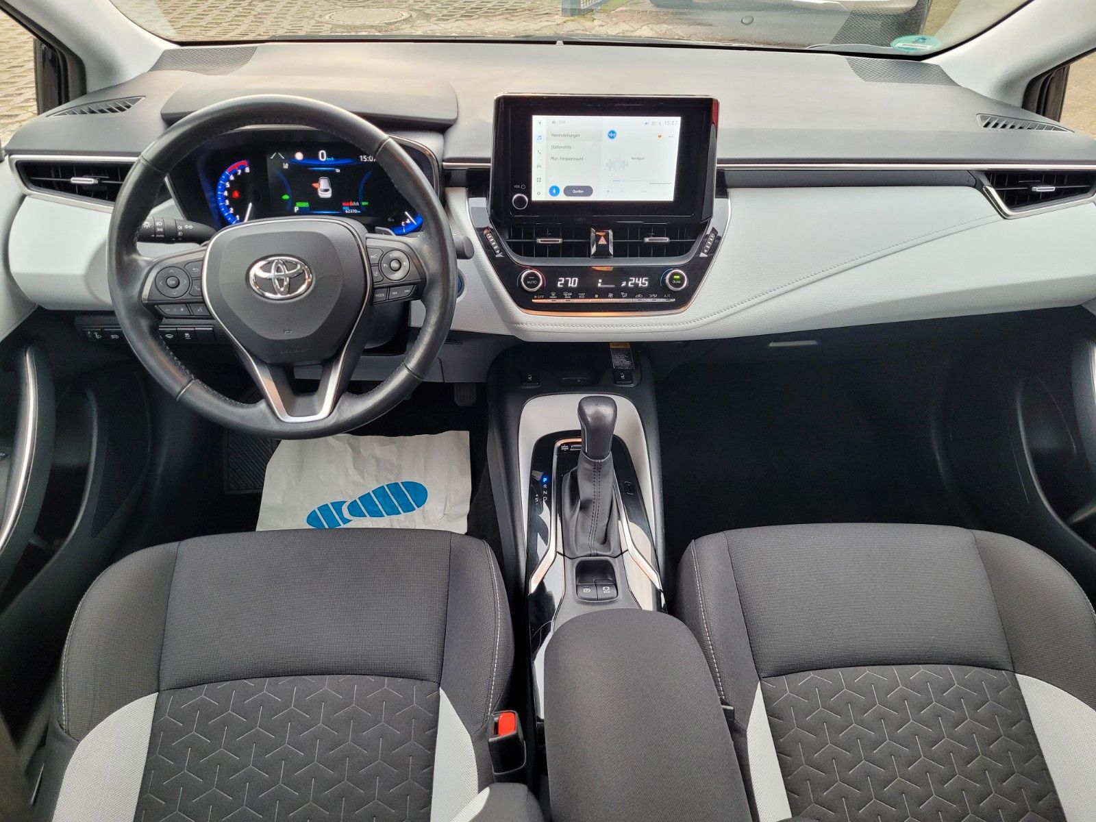 Toyota Corolla Sports Hybrid - Samsaru's Car Outlet
