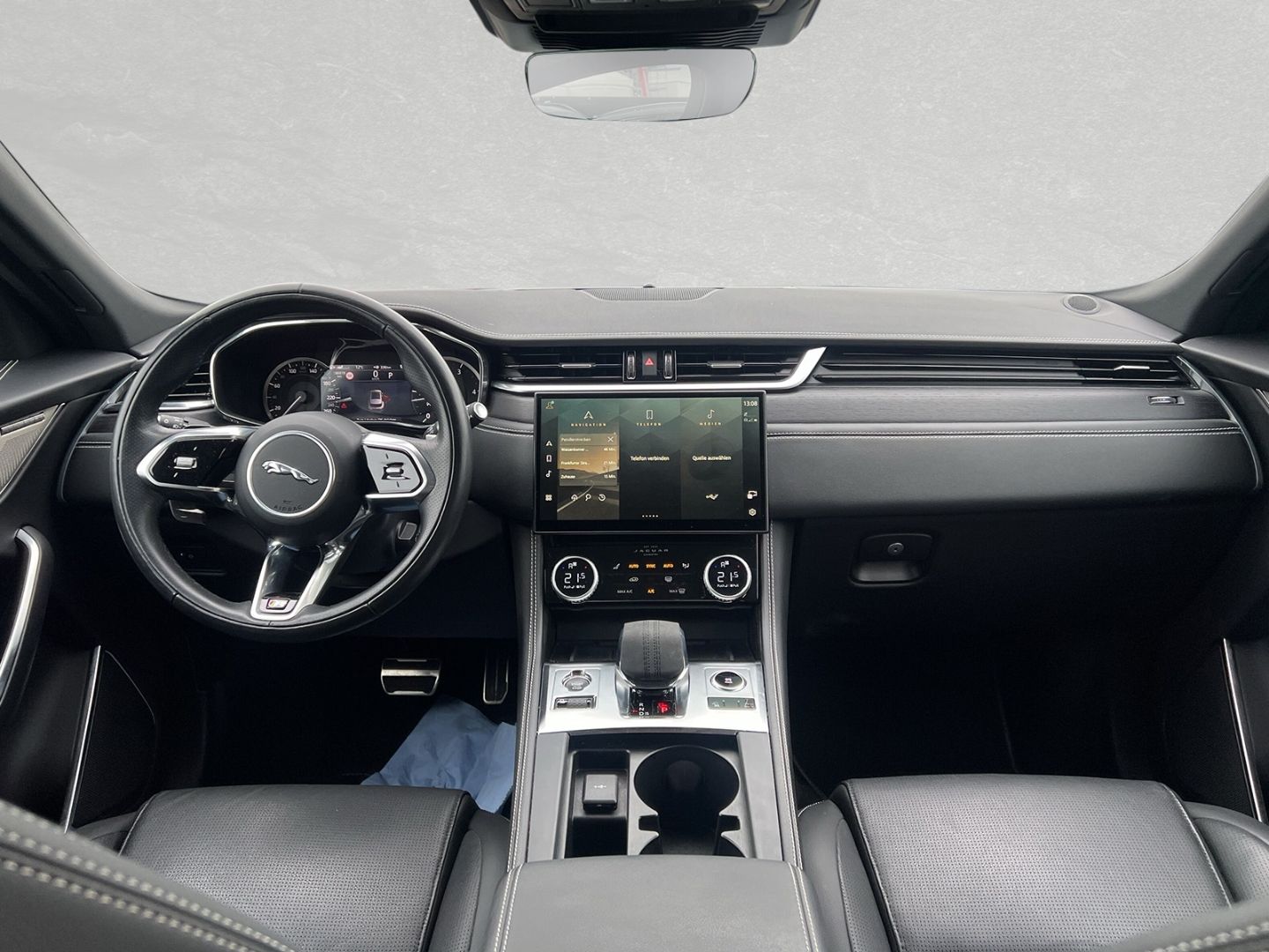Jaguar F-Pace D300 R-Dynamic Black *PanoSD*
