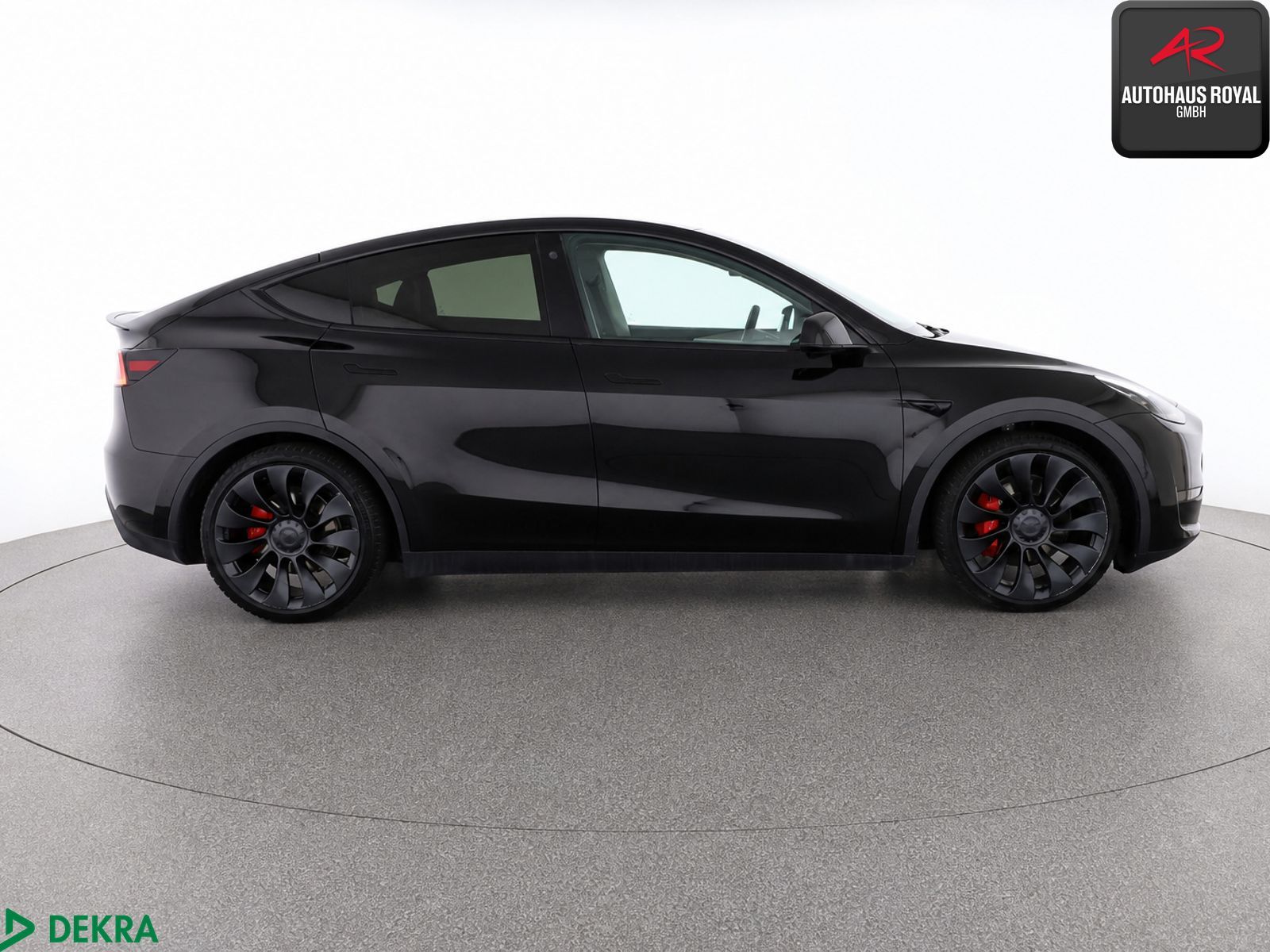 Tesla Model Y PERFORMANCE Dual Motor AWD PANO,KEYLESS