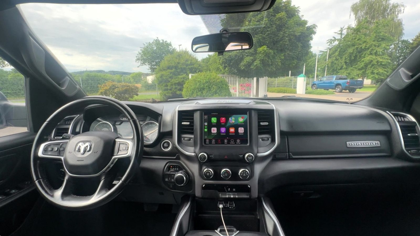 Dodge RAM 1500 5.7l 4x4 Quad Cab , Navi-App