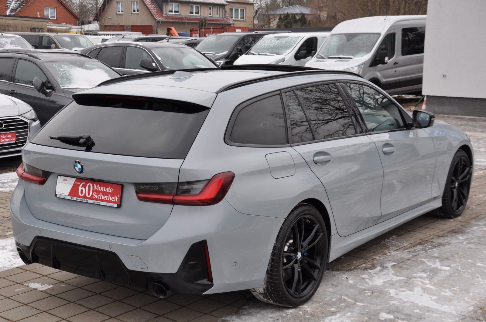 BMW 320 d Touring xDrive M Sport STANDH-PANO-CARBON