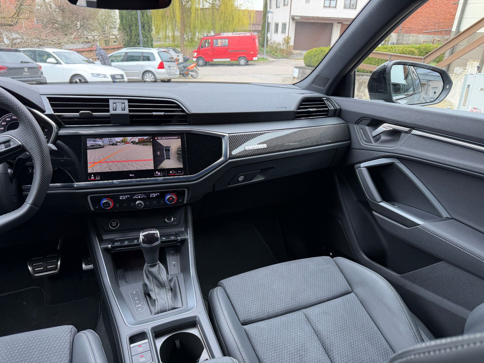 Audi Q3 Sportback 40 TFSI quattro S line, fast VOLL