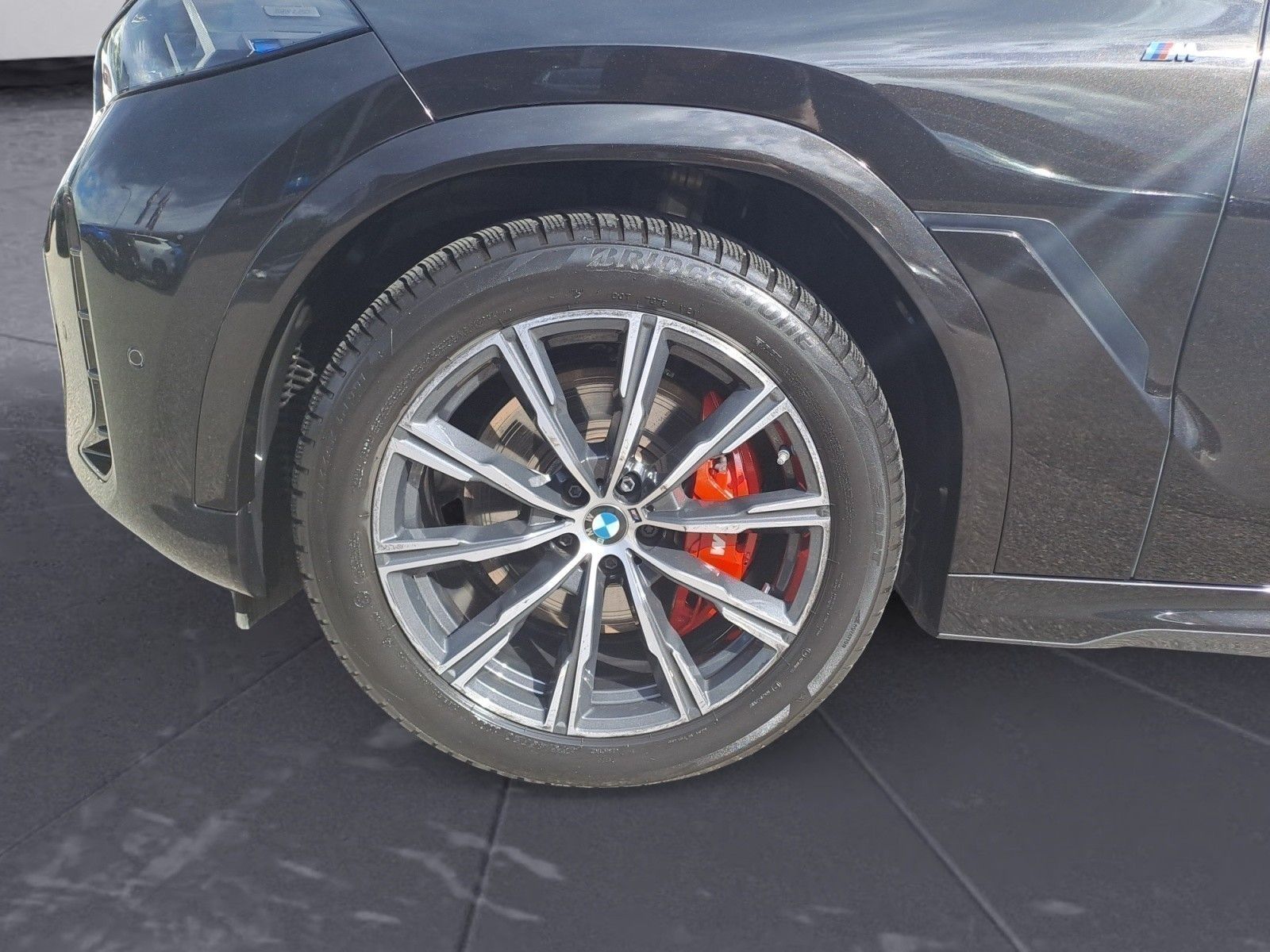 BMW X6 xDrive30d M SPORT PRO AHK Iconic Glow Driving