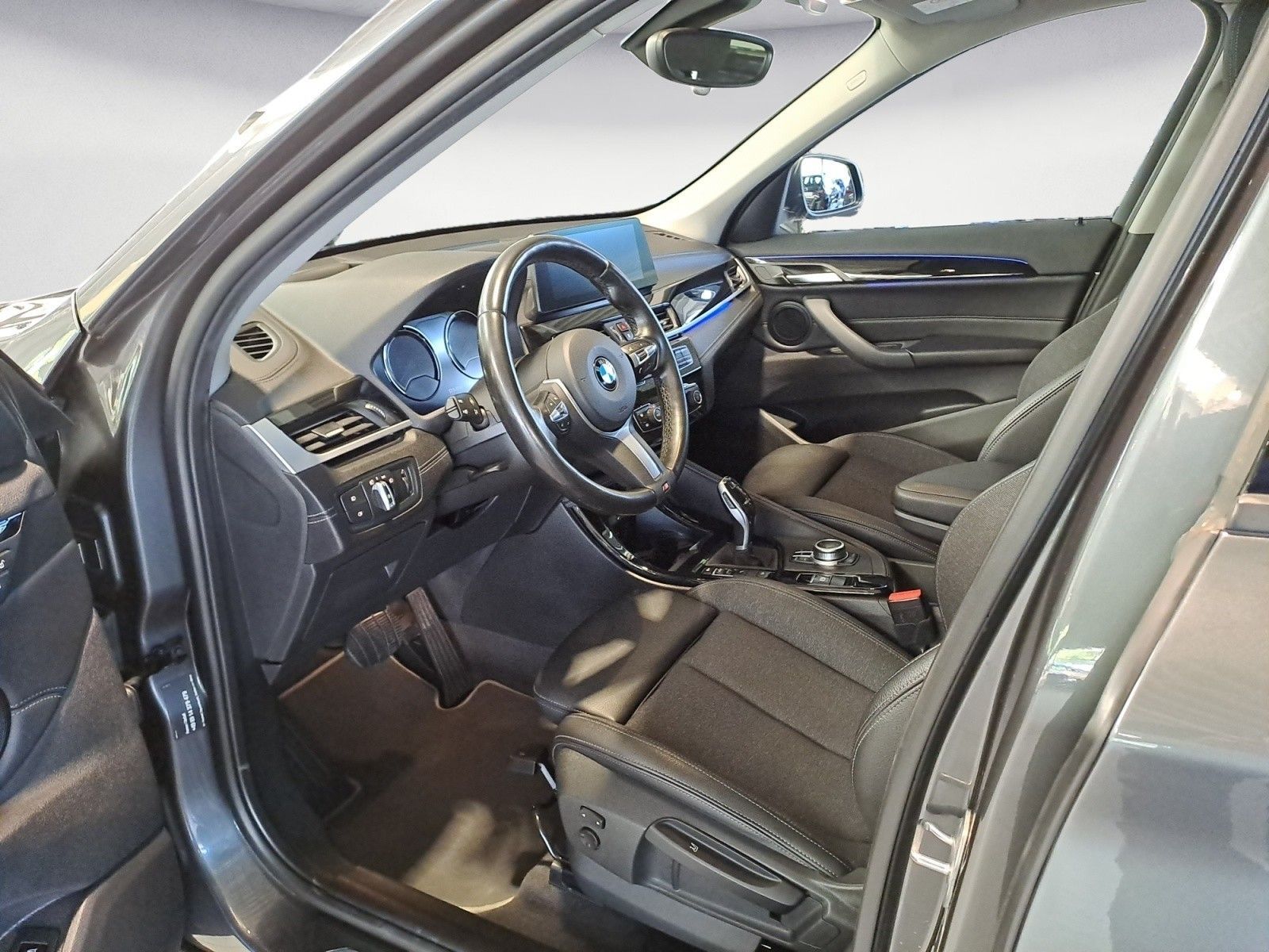 BMW X1 xDrive20d Sport Line - Samsaru's Car Outlet