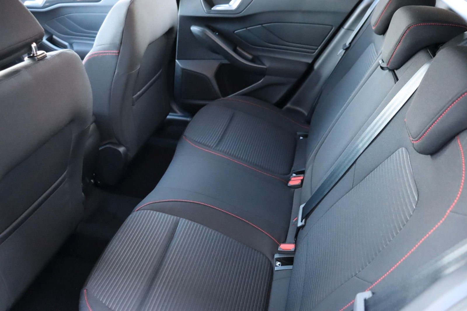 Ford Focus ST-Line X 1.0 Matrix LED 4,99% FIN*
