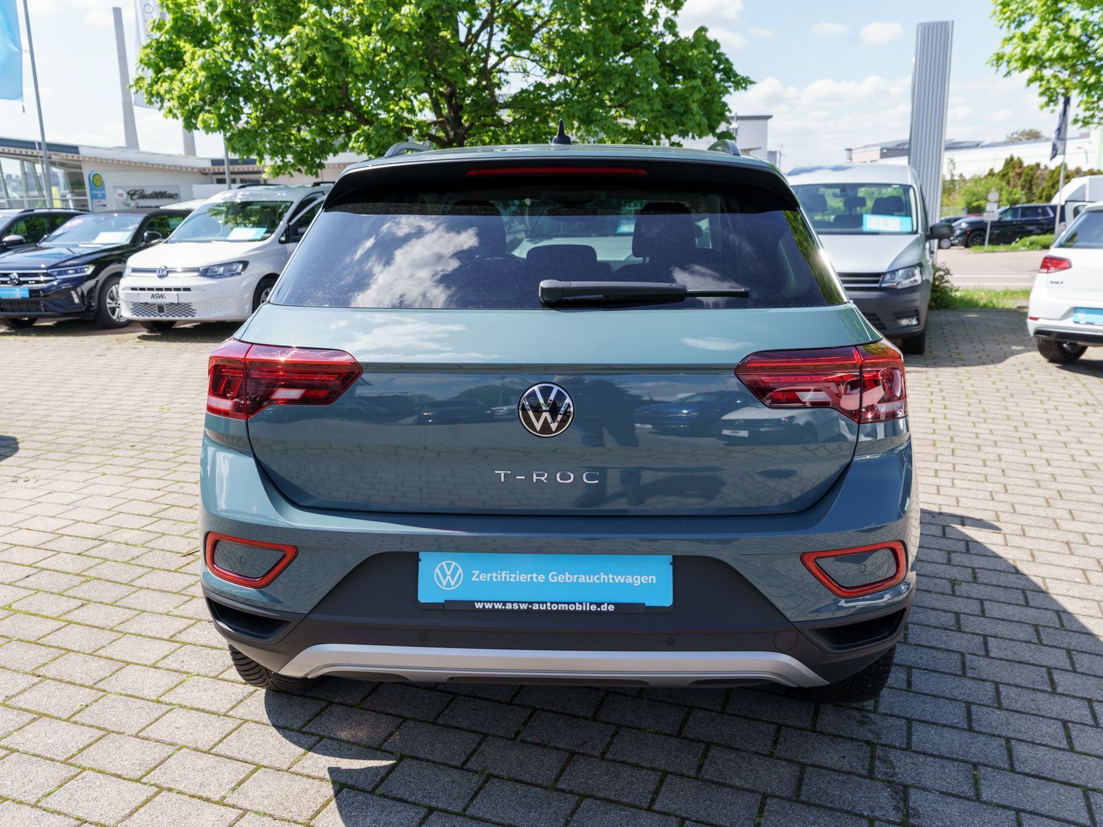 Volkswagen T-Roc Life 1.0TSI - Samsaru's Car Outlet