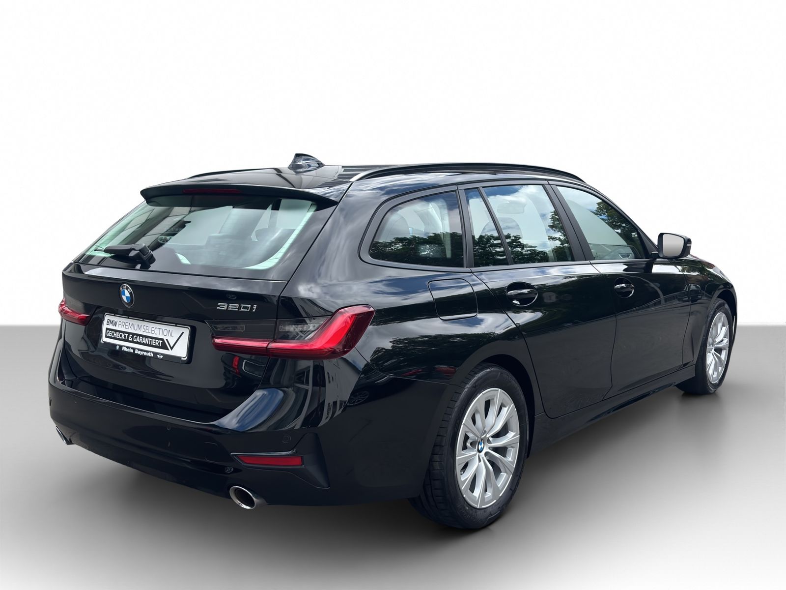 BMW 320i Touring Advantage - Samsaru's Car Outlet