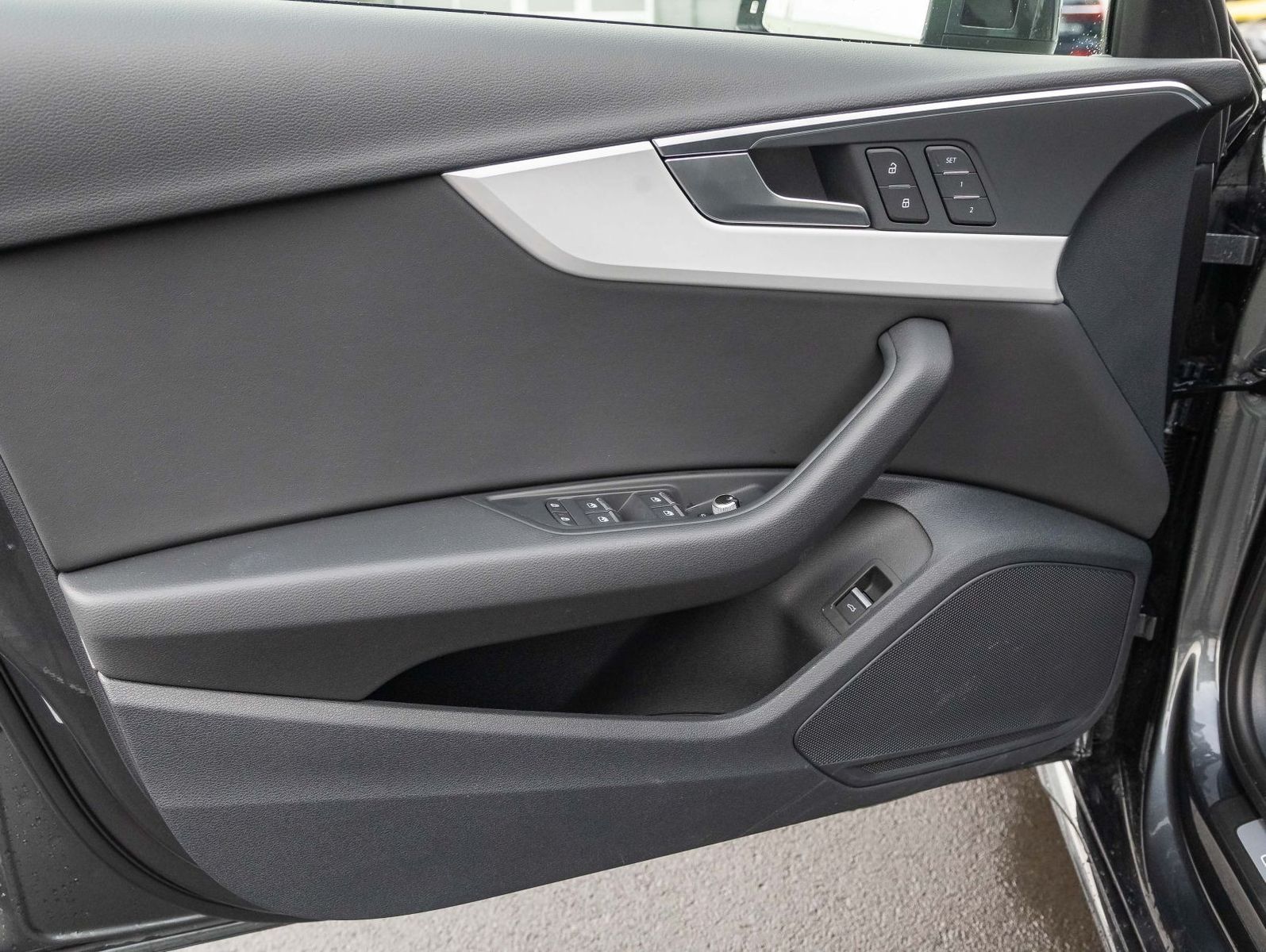 Audi A4 Avant S line 35TDI Stronic - Samsaru's Car Outlet