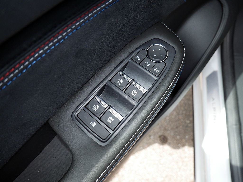 Renault Arkana ESPRIT ALPINE Full Hybrid - Samsaru's Car Outlet