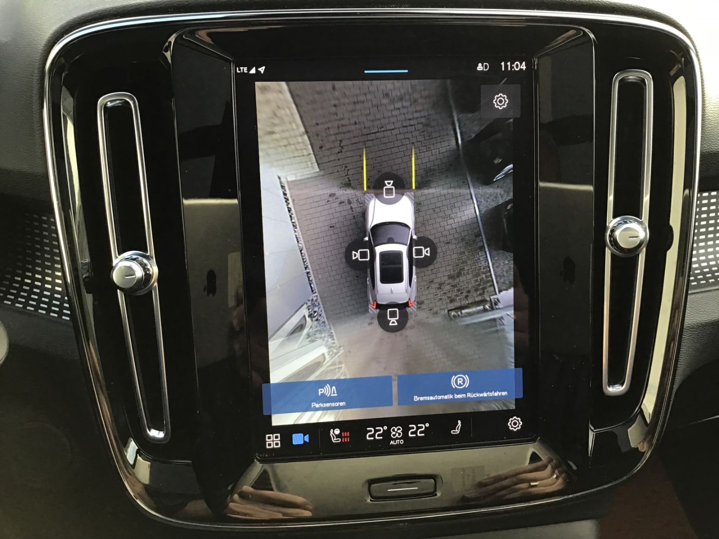 Volvo XC40 Pro Recharge AWD Cam AHK PanoDach