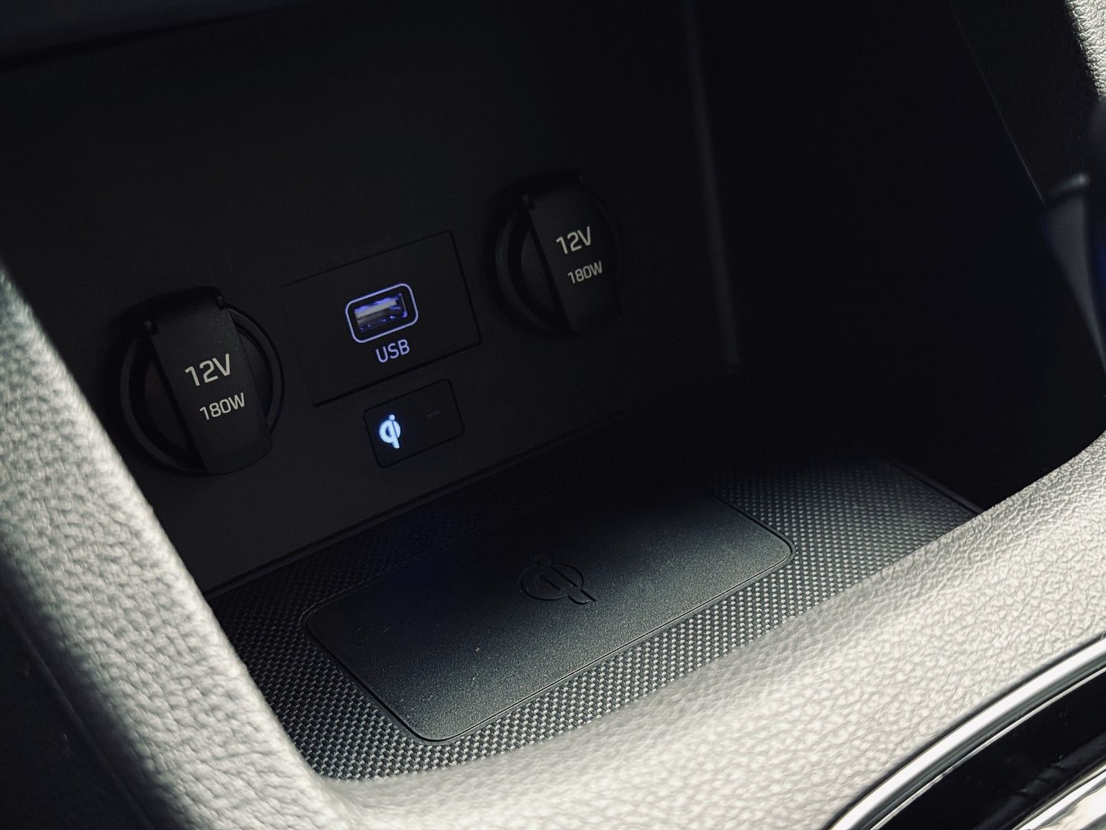 Hyundai i30 Trend Mild-Hybrid - Samsaru's Car Outlet