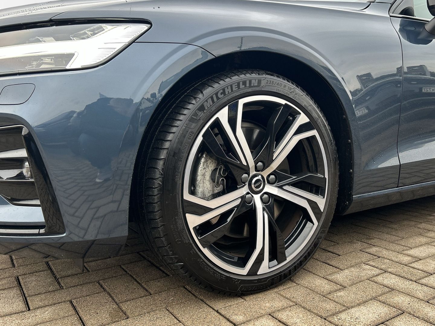 Volvo S60 B5 Benzin AWD Ultimate Dark 19'' AHK Harman