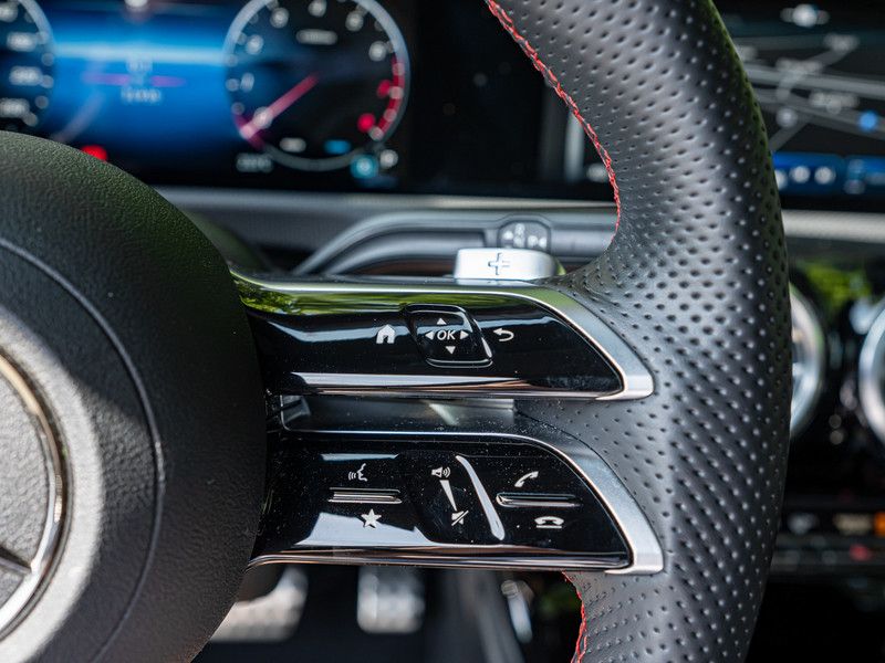 Mercedes-Benz CLA 250 4M Coupé AMG-Sport - Samsaru's Car Outlet